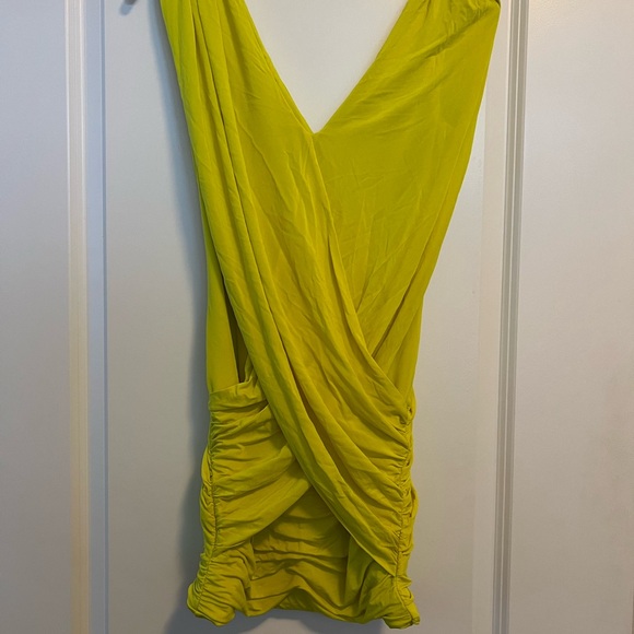 Bcbgmaxazria Neon Yellow cocktail dress. Size XS. Very good condition. - Picture 3 of 4